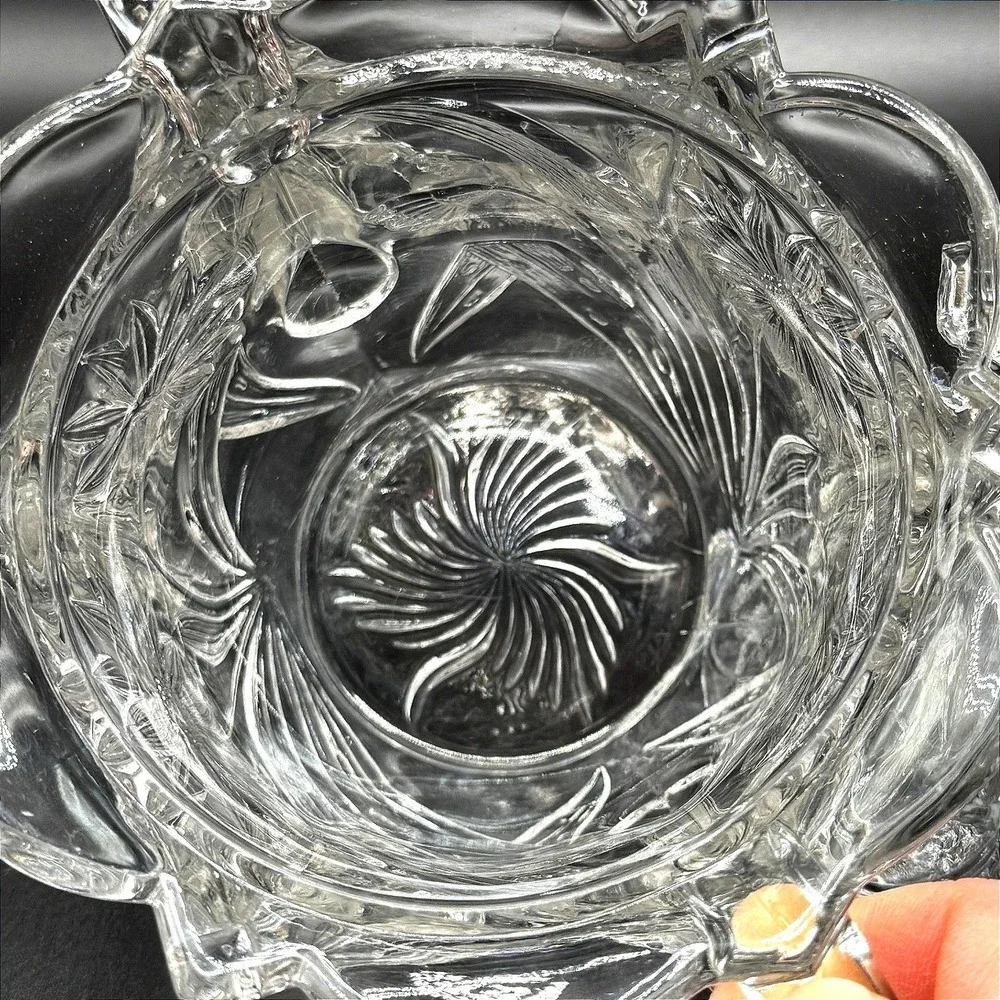 Vtg. Pressed Glass Sunflower Large Lidded Sugar Bowl Clear‎ Floral Double Handle